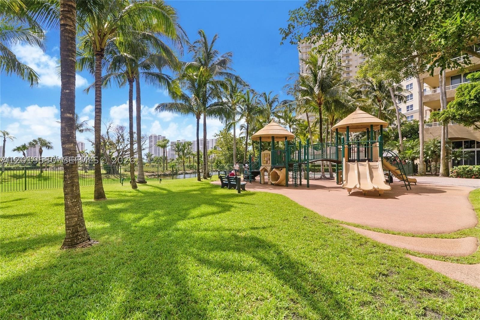 19501 W Country Club Dr #2115, Aventura FL 33180
