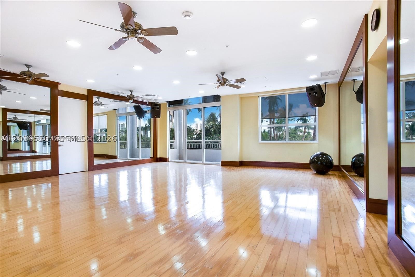 19501 W Country Club Dr #2115, Aventura FL 33180