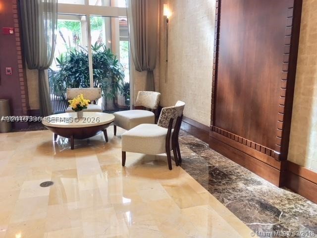 19501 W Country Club Dr #2115, Aventura FL 33180