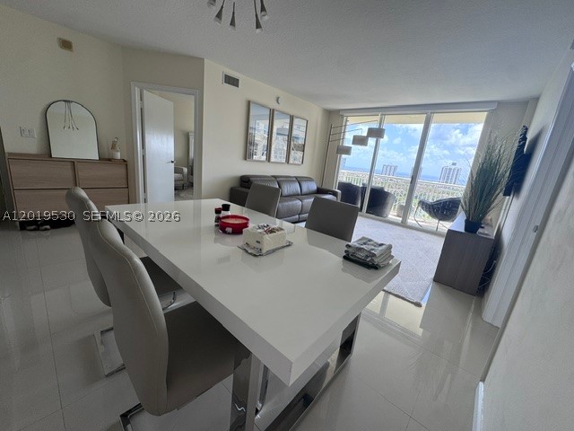 19501 W Country Club Dr #2115, Aventura FL 33180