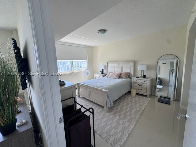 19501 W Country Club Dr #2115, Aventura FL 33180