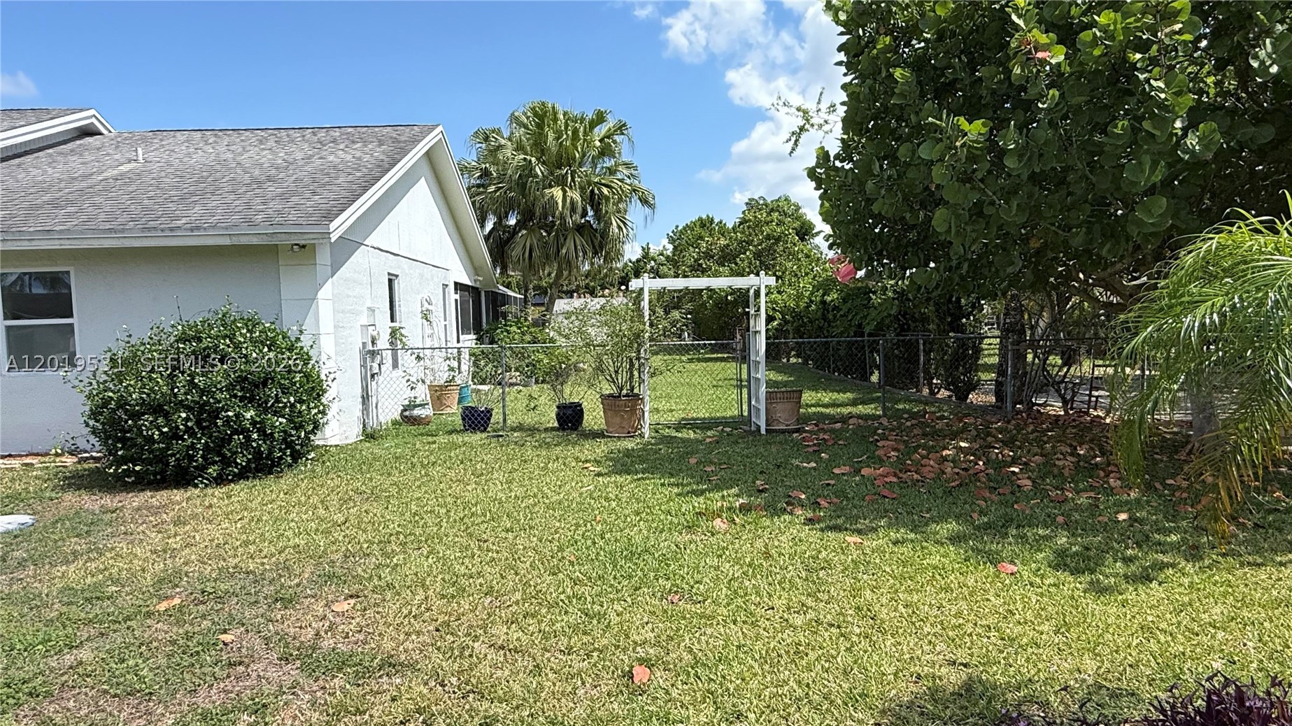 1501 NW 20th St, Homestead FL 33030