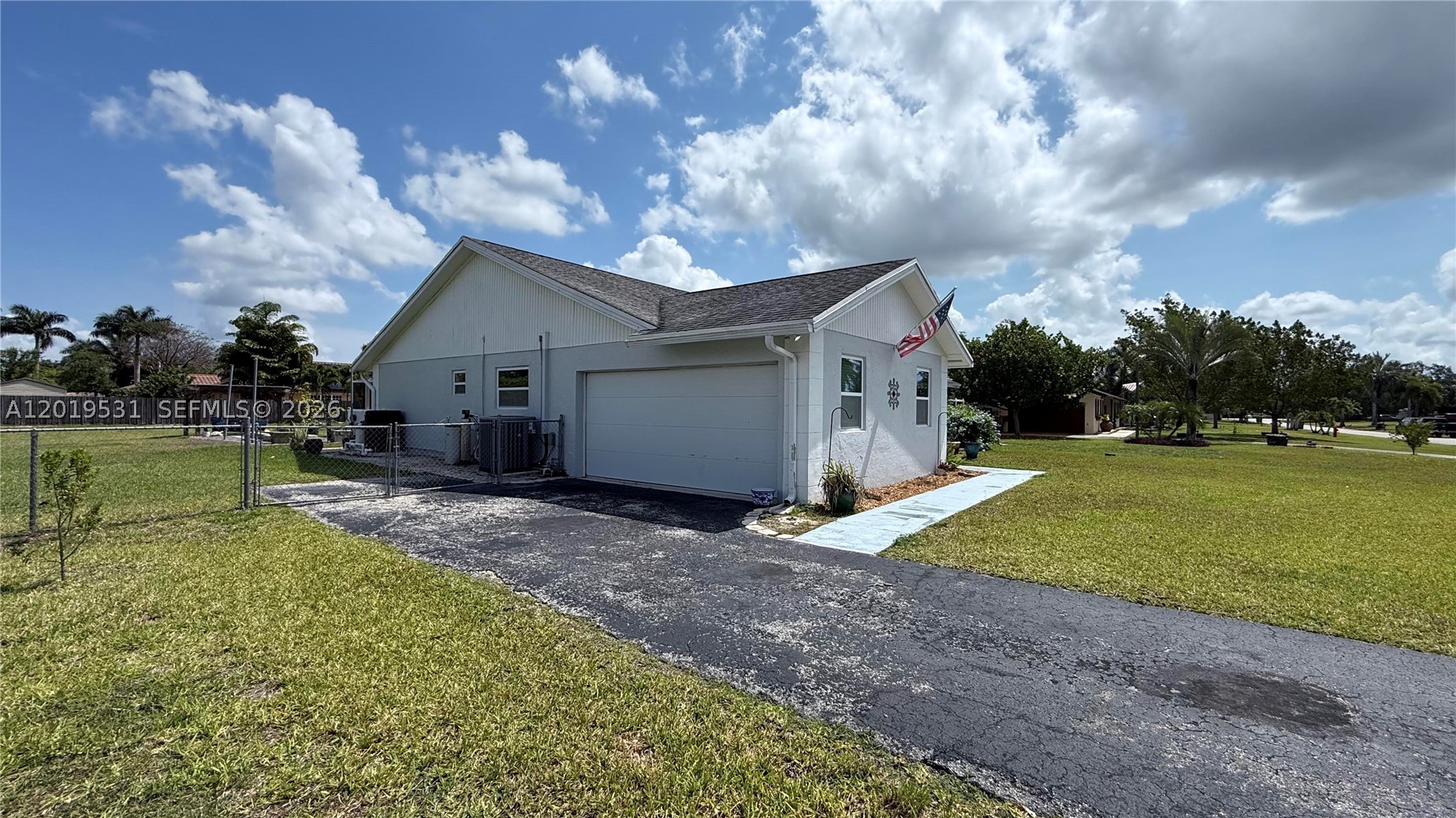 1501 NW 20th St, Homestead FL 33030