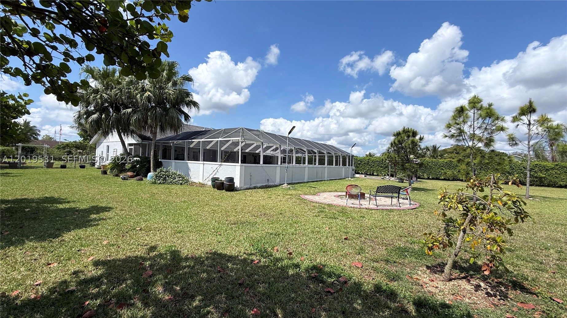 1501 NW 20th St, Homestead FL 33030