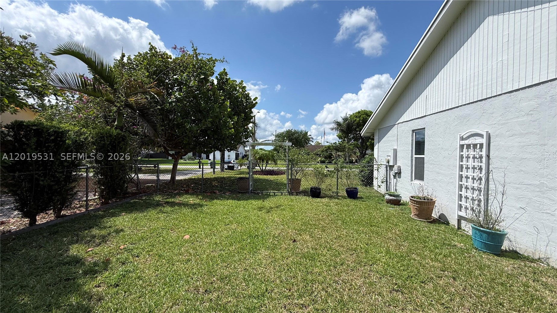 1501 NW 20th St, Homestead FL 33030