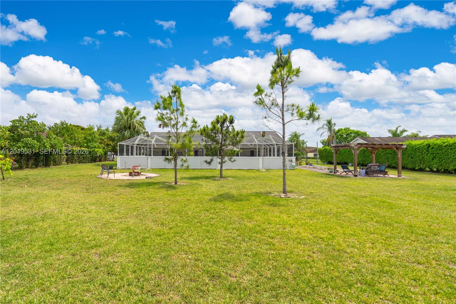 1501 NW 20th St, Homestead FL 33030
