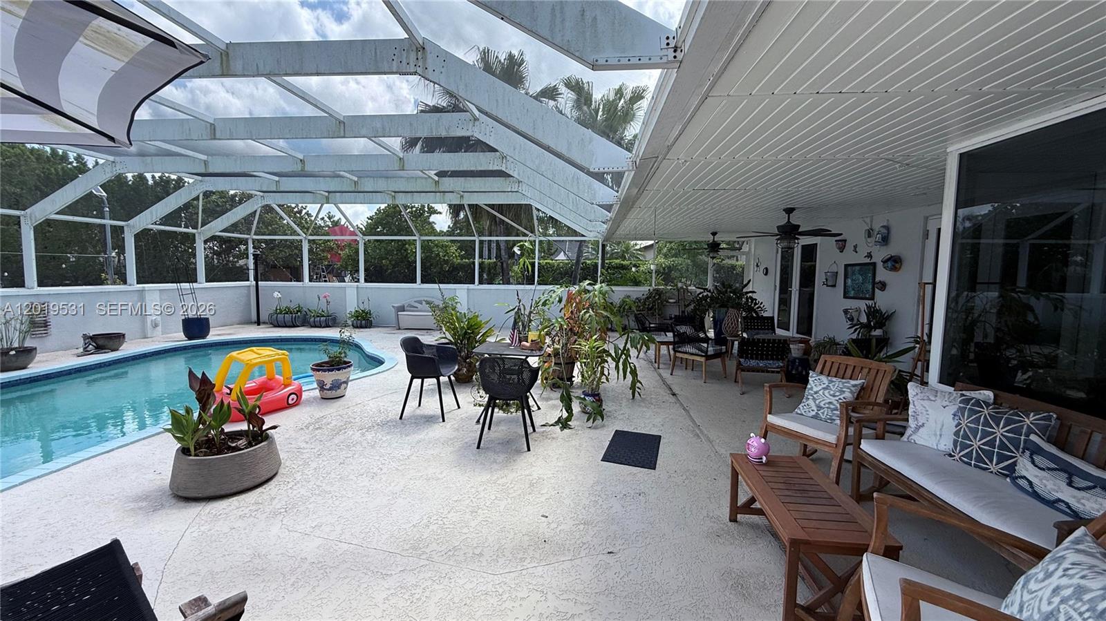 1501 NW 20th St, Homestead FL 33030