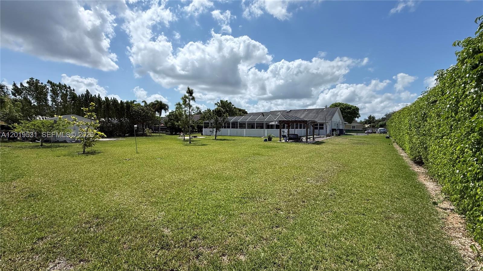 1501 NW 20th St, Homestead FL 33030