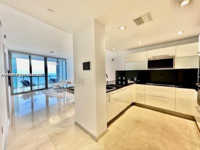 17121 Collins Ave #1003, Sunny Isles Beach FL 33160