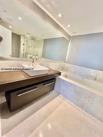 17121 Collins Ave #1003, Sunny Isles Beach FL 33160