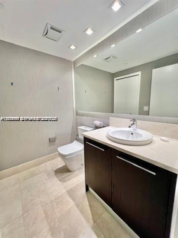 17121 Collins Ave #1003, Sunny Isles Beach FL 33160