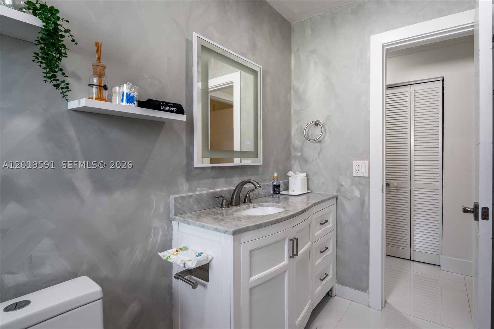 1465 NE 53rd St, Fort Lauderdale FL 33334