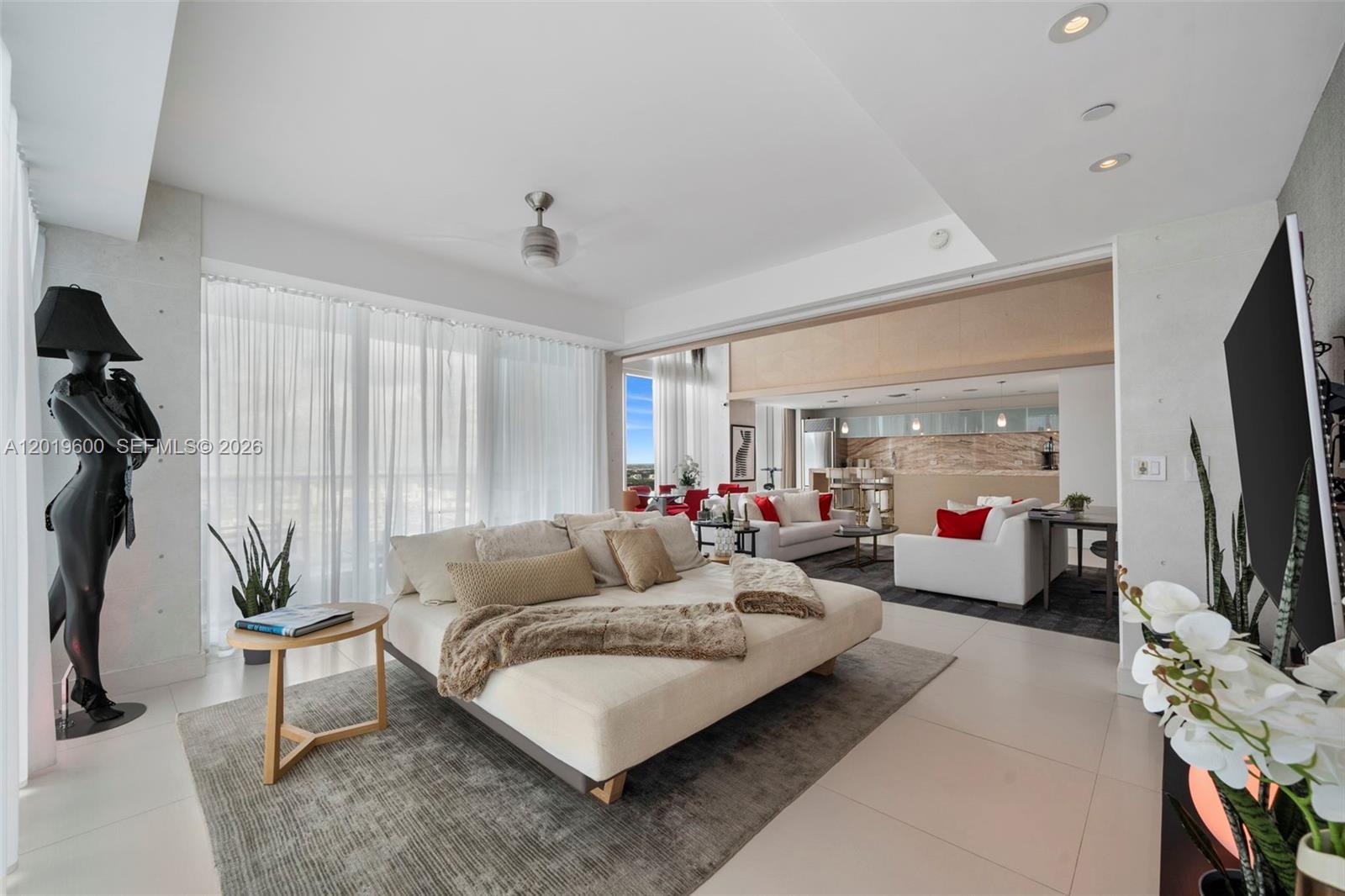 1040 Biscayne Blvd #4607, Miami FL 33132