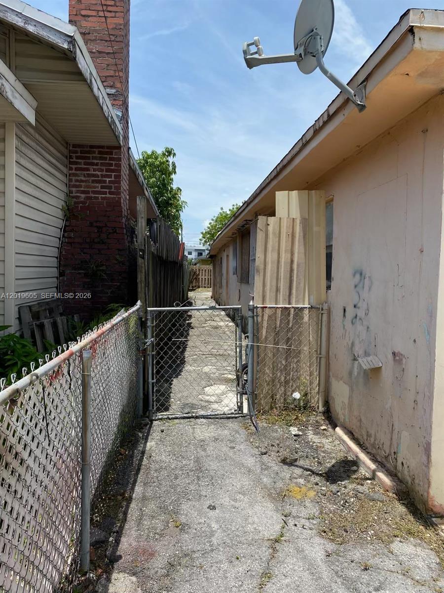 2640 NW 23rd Ct, Miami FL 33142