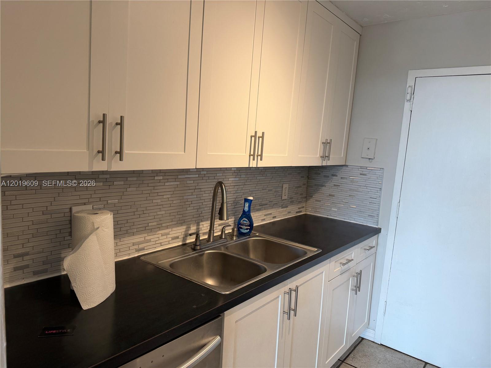 2350 NE 135th St #1110, North Miami FL 33181