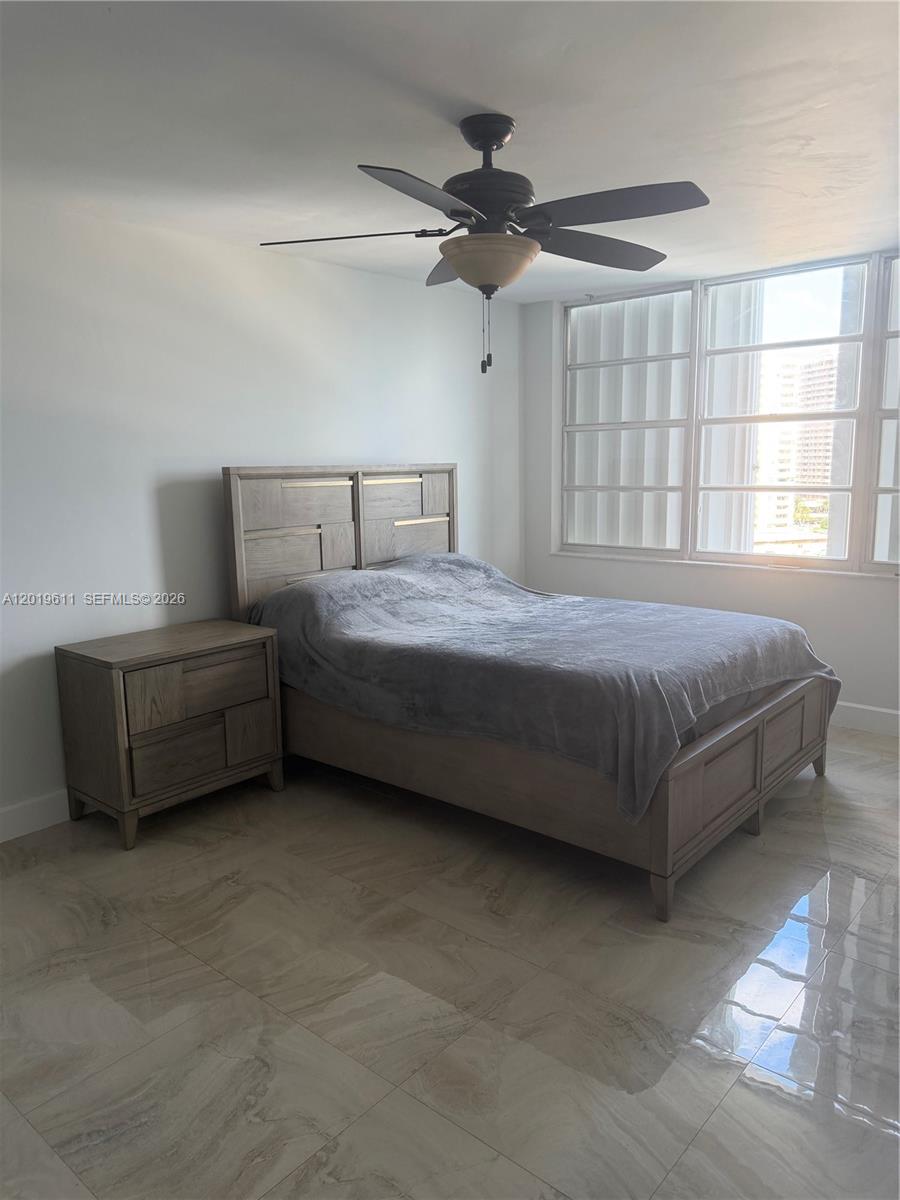 137 Golden Isles Dr #1006, Hallandale Beach FL 33009