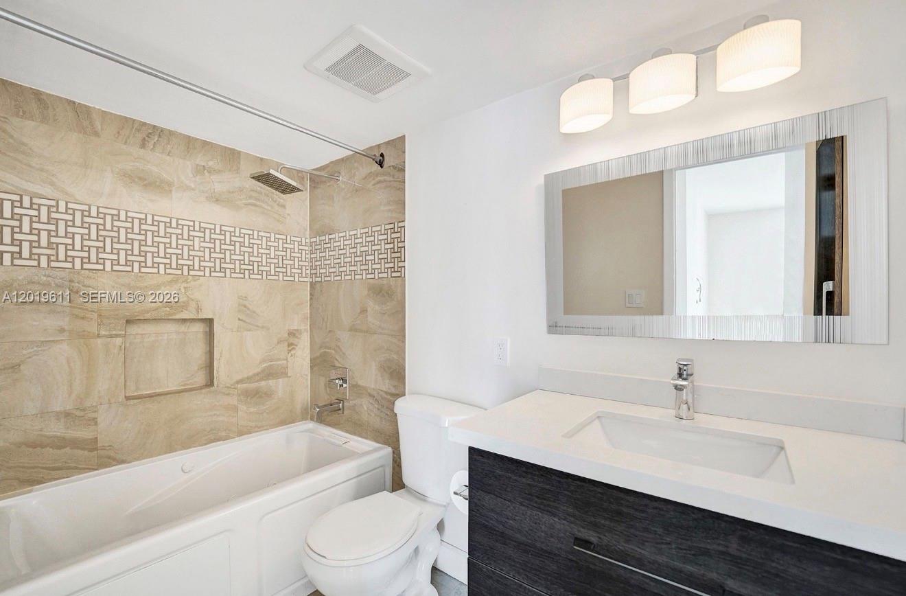 137 Golden Isles Dr #1006, Hallandale Beach FL 33009