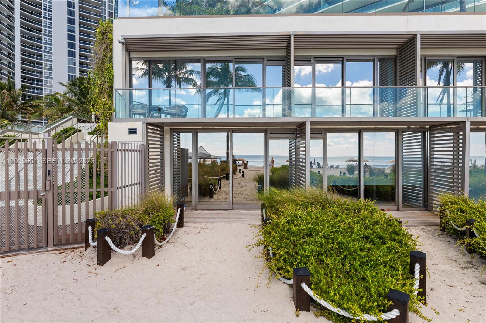 18975 Collins Ave #2202/C-1, Sunny Isles Beach FL 33160