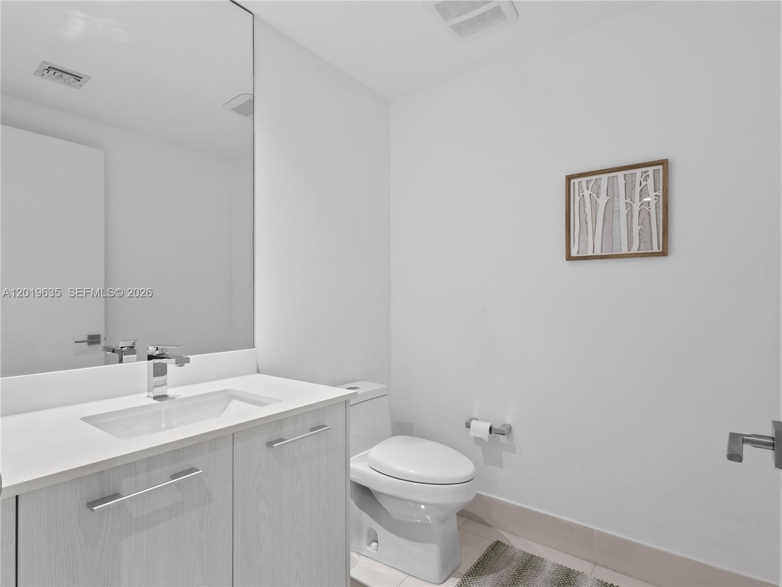 55 SW 9th St #1810, Miami FL 33130