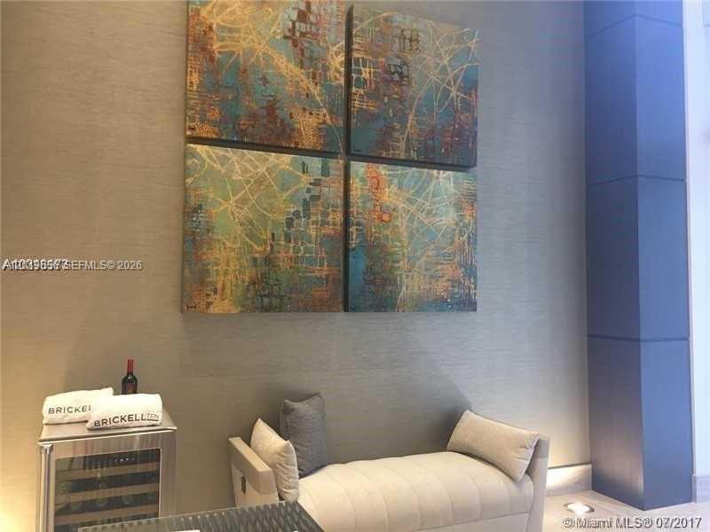 1010 SW 2nd Ave #1105, Miami FL 33130