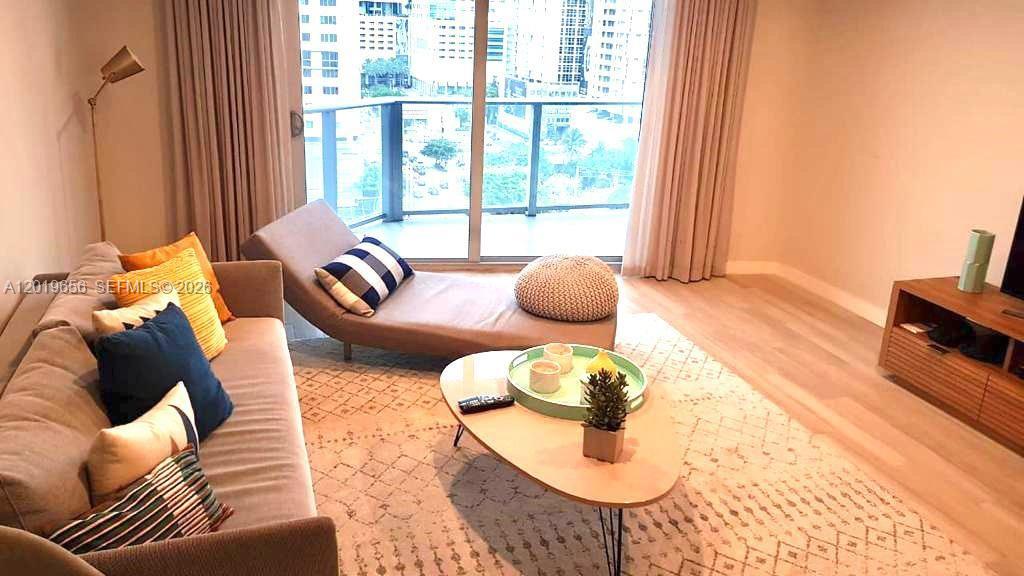 1010 SW 2nd Ave #1105, Miami FL 33130