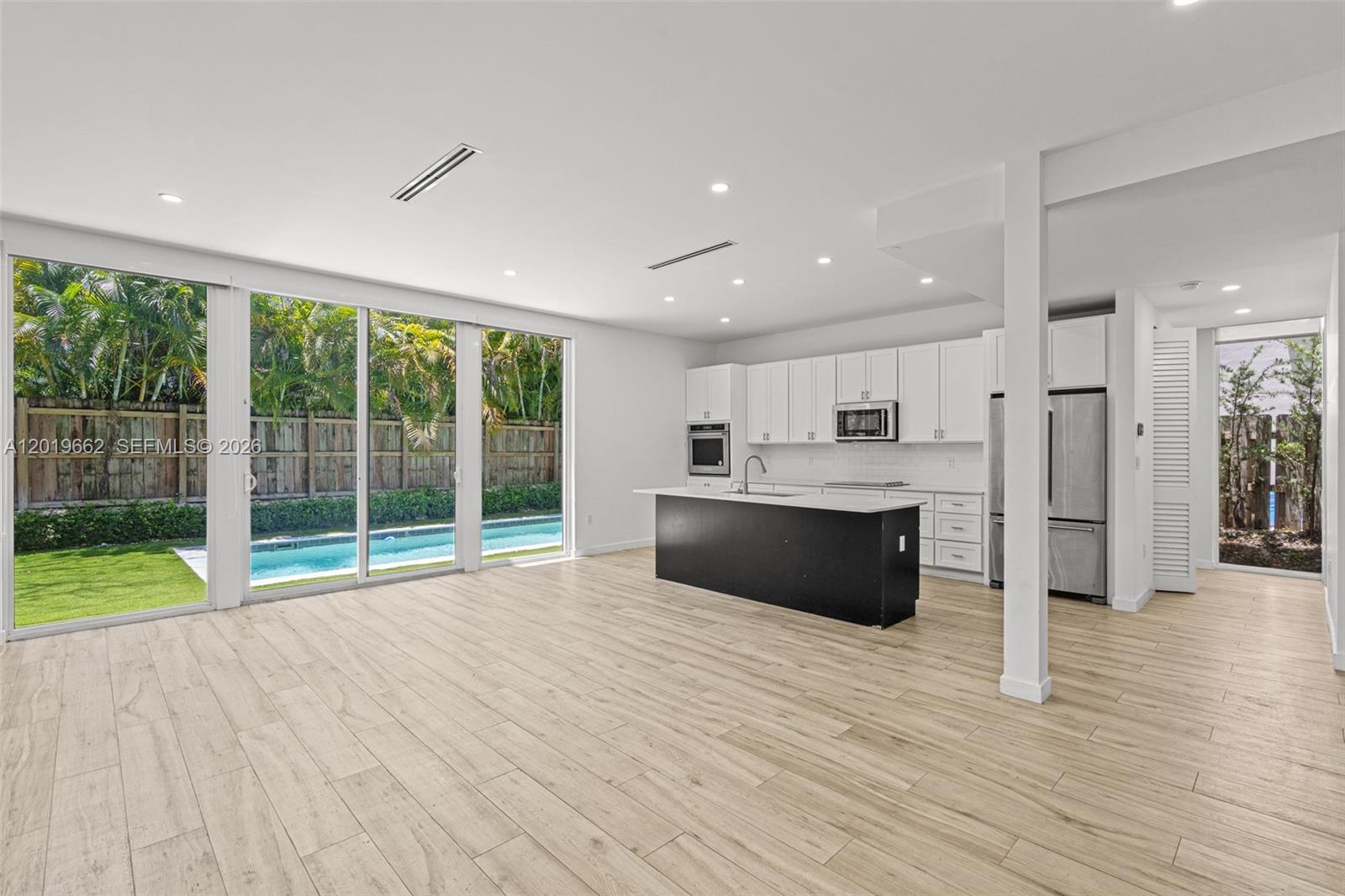 1816 SW 23rd St, Miami FL 33145