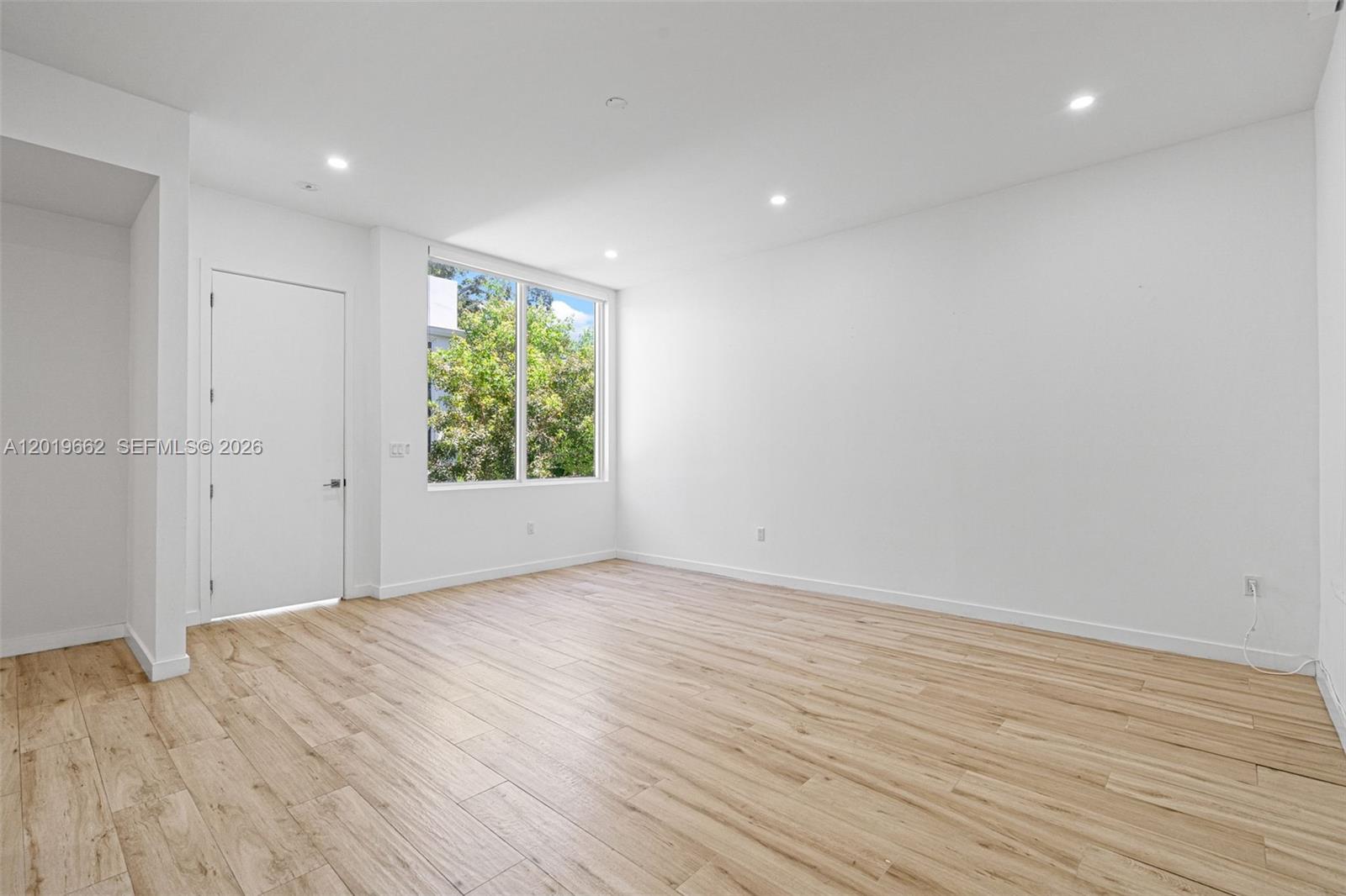 1816 SW 23rd St, Miami FL 33145