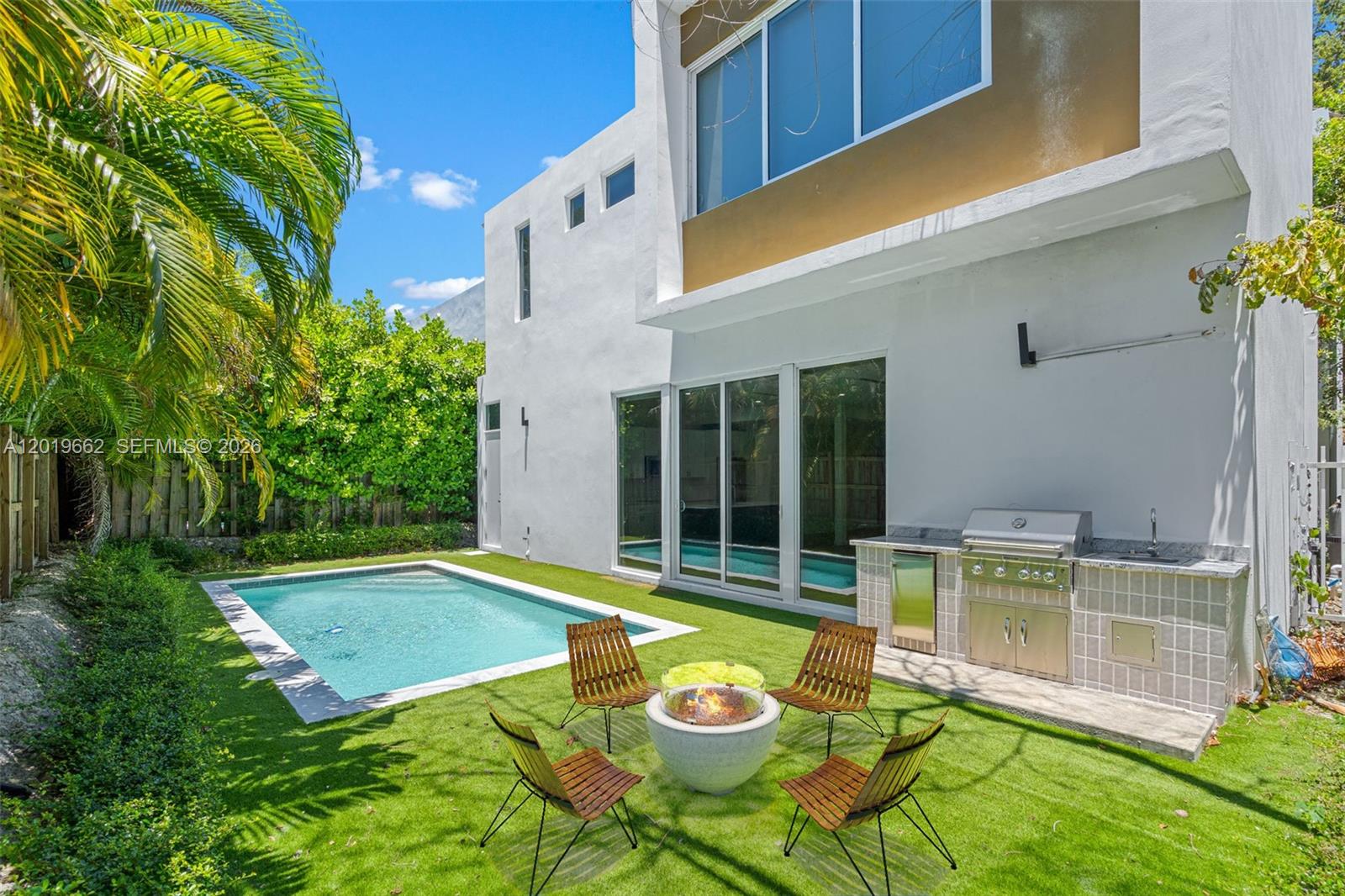 1816 SW 23rd St, Miami FL 33145
