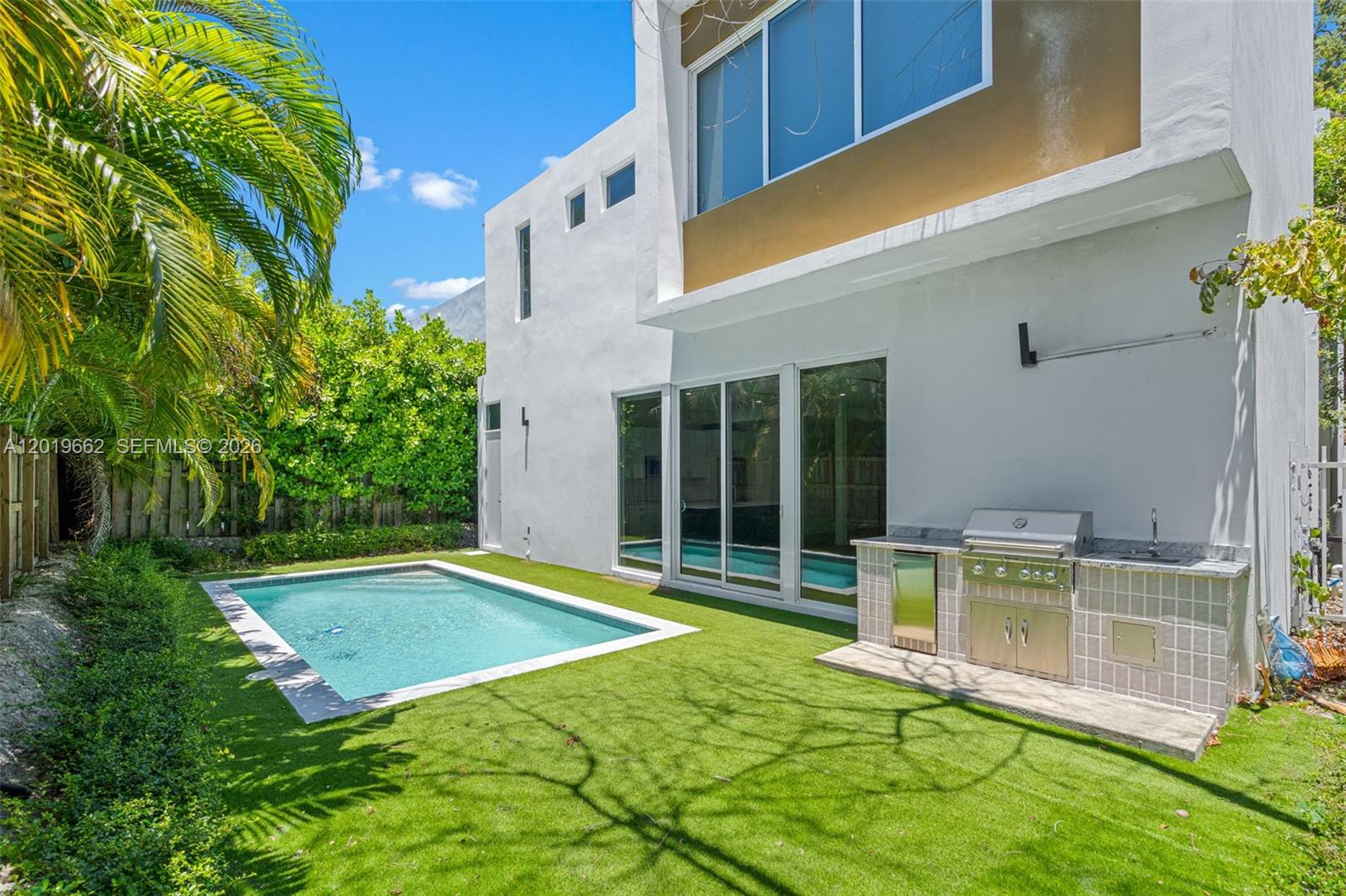 1816 SW 23rd St, Miami FL 33145