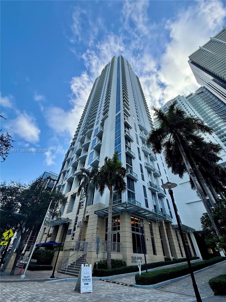 1060 Brickell Ave #2409, Miami FL 33131