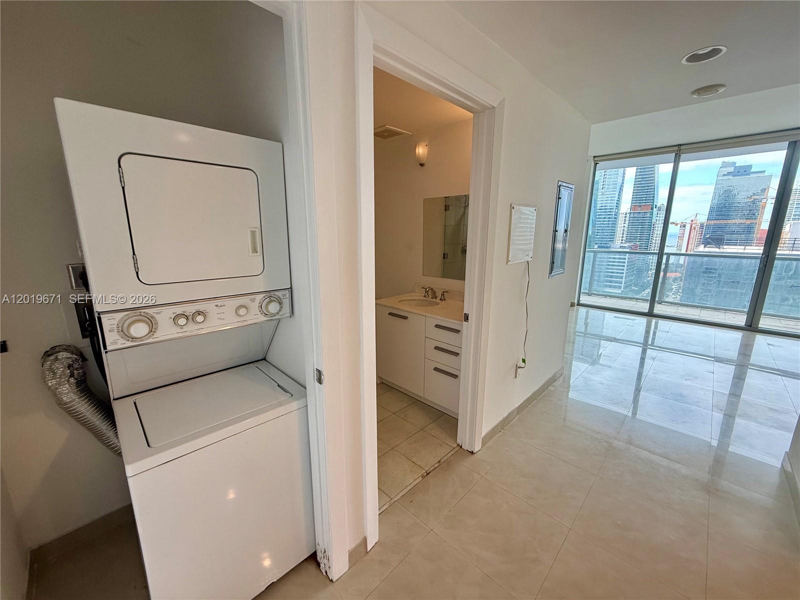 1060 Brickell Ave #2409, Miami FL 33131