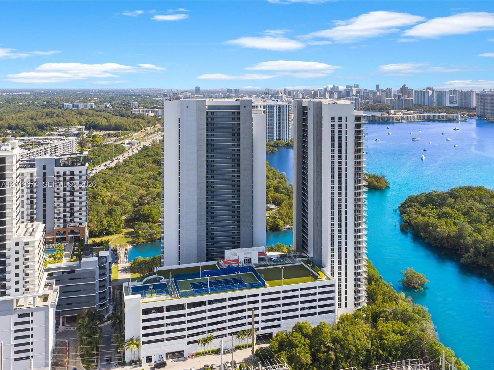 16385 Biscayne Blvd #3103, North Miami Beach FL 33160