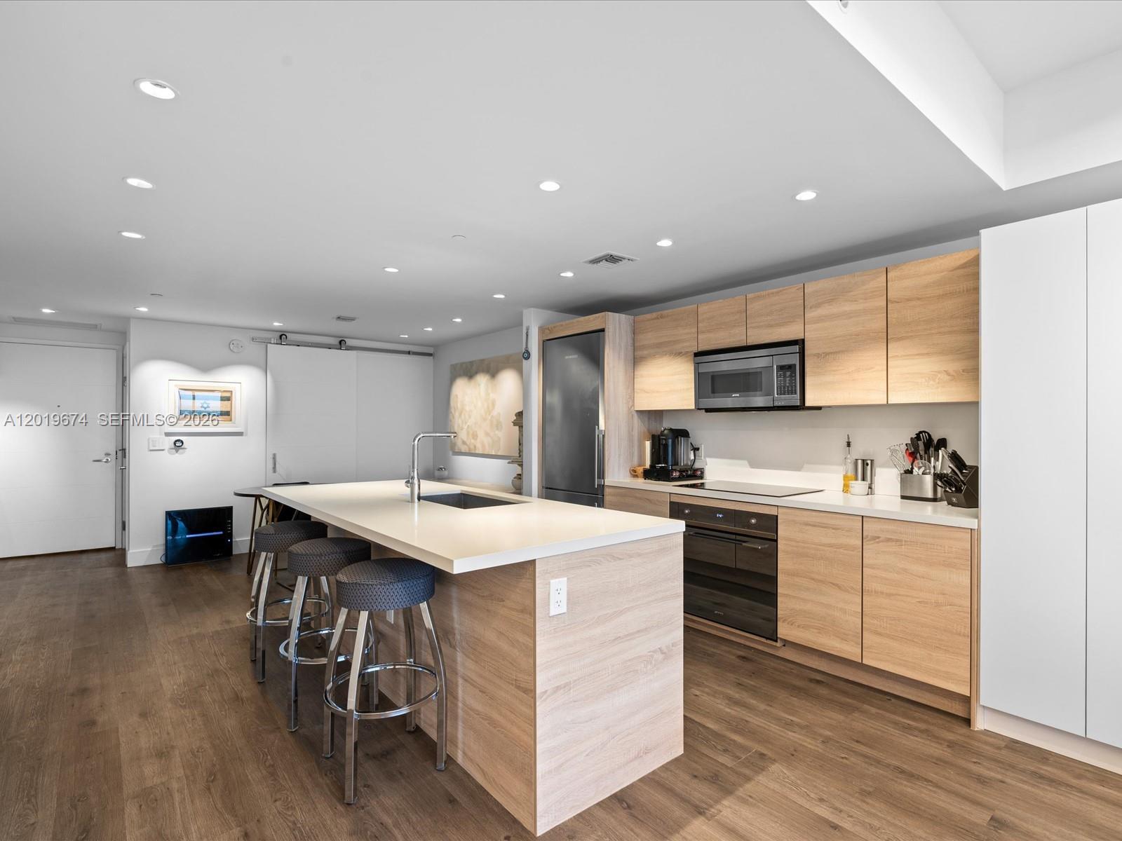 16385 Biscayne Blvd #3103, North Miami Beach FL 33160