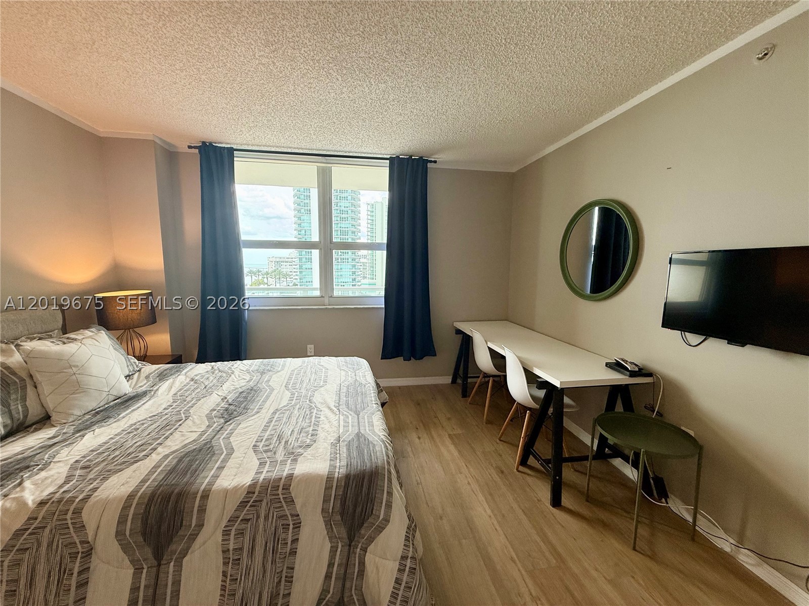 1155 Brickell Bay Dr #1205, Miami FL 33131