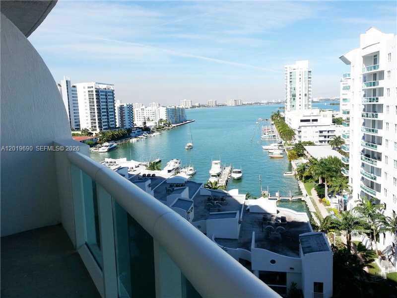 7900 Harbor Island Dr #1010, North Bay Village FL 33141