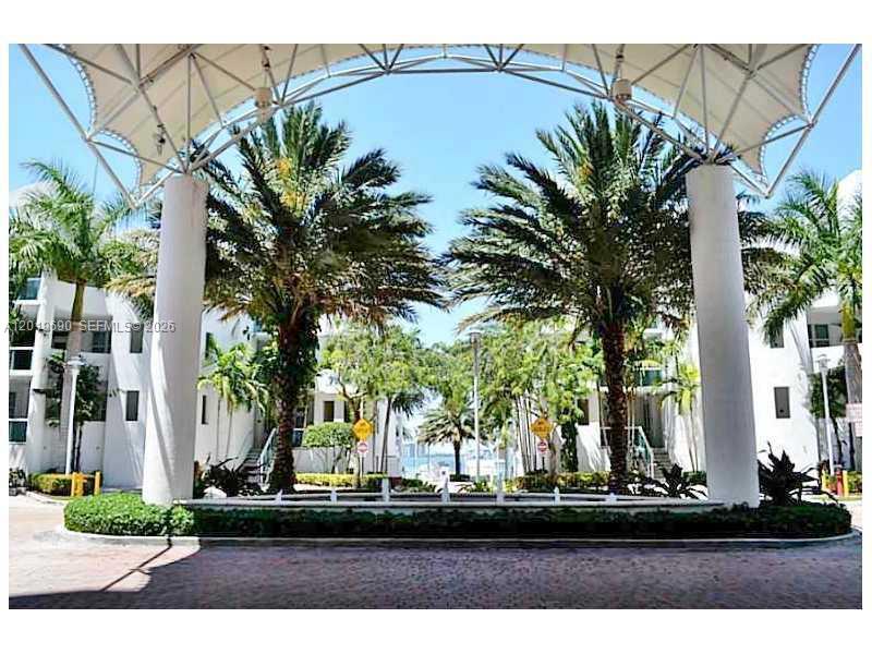 7900 Harbor Island Dr #1010, North Bay Village FL 33141
