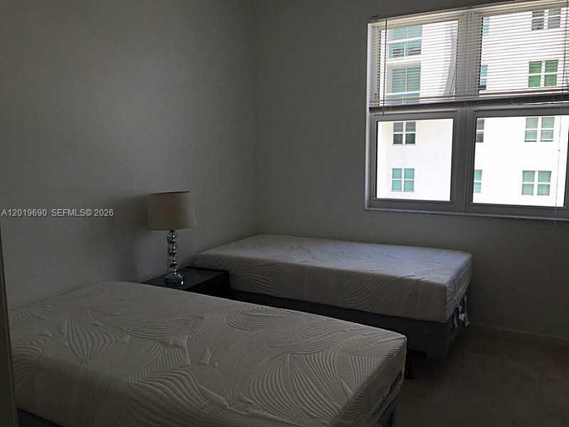 7900 Harbor Island Dr #1010, North Bay Village FL 33141