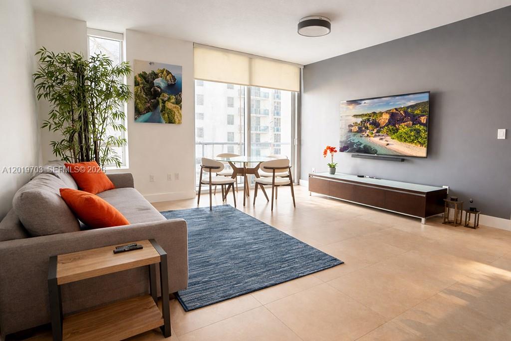1050 Brickell Ave #2210, Miami FL 33131