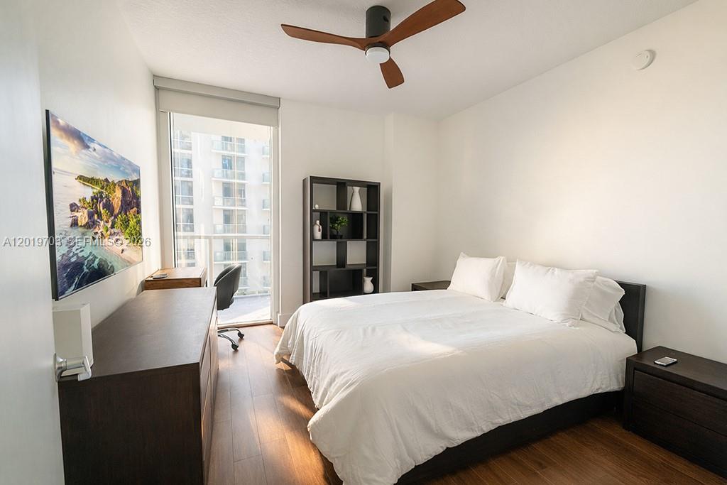 1050 Brickell Ave #2210, Miami FL 33131