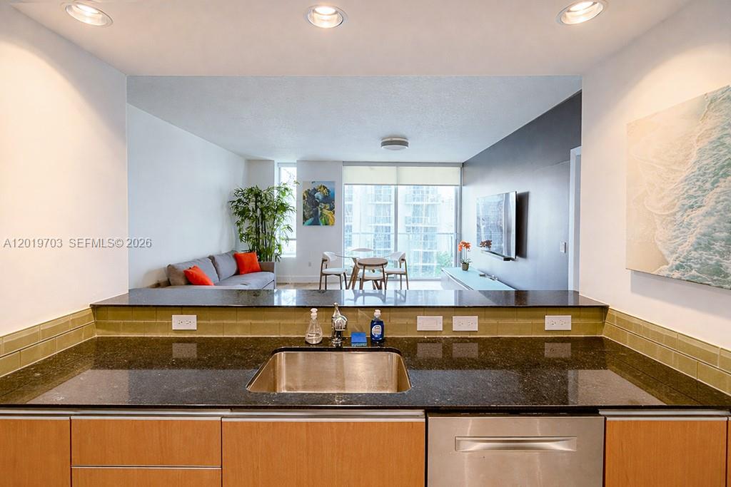 1050 Brickell Ave #2210, Miami FL 33131