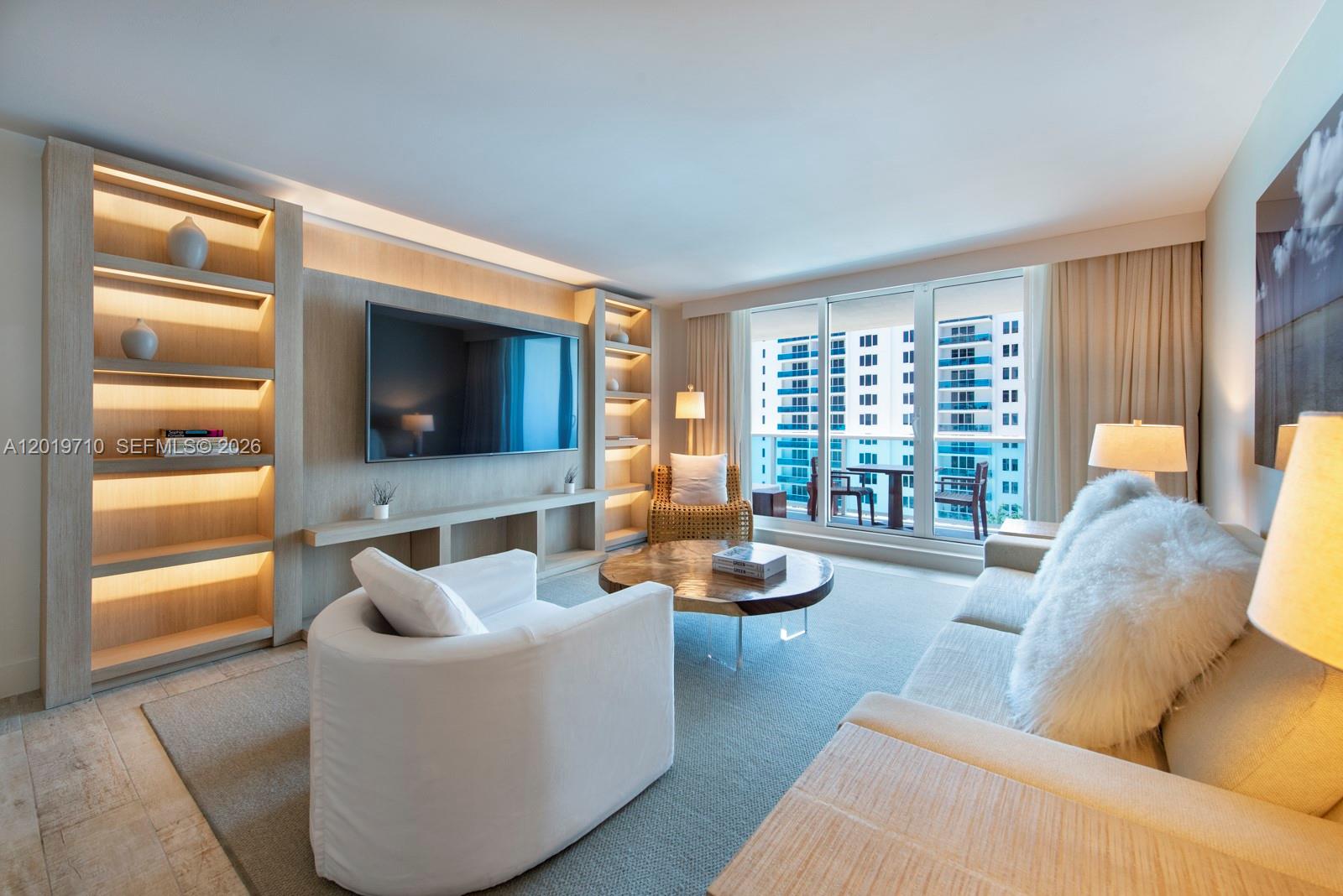 102 24th St #1012, Miami Beach FL 33139