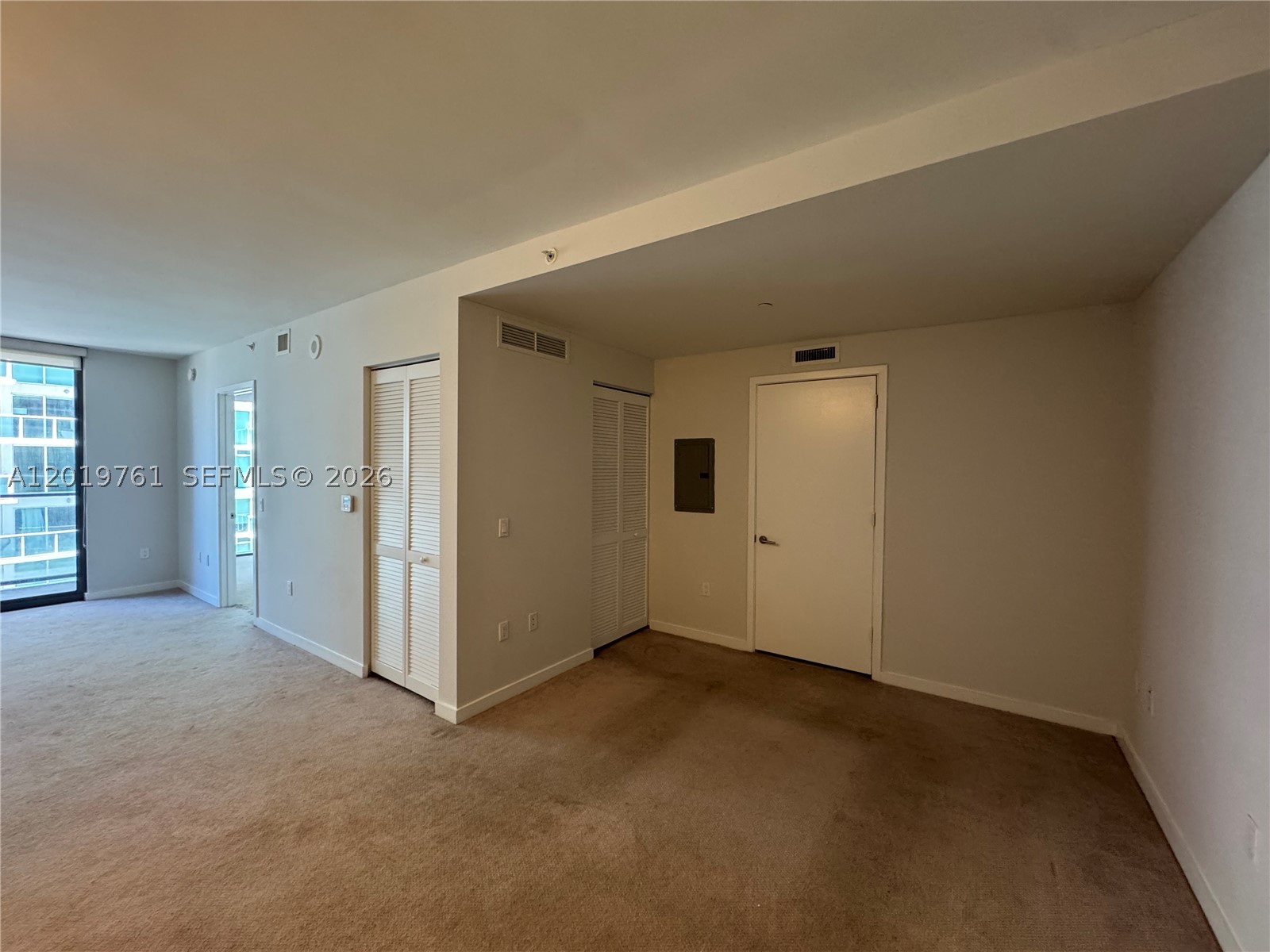 31 SE 6th St #2004, Miami FL 33131