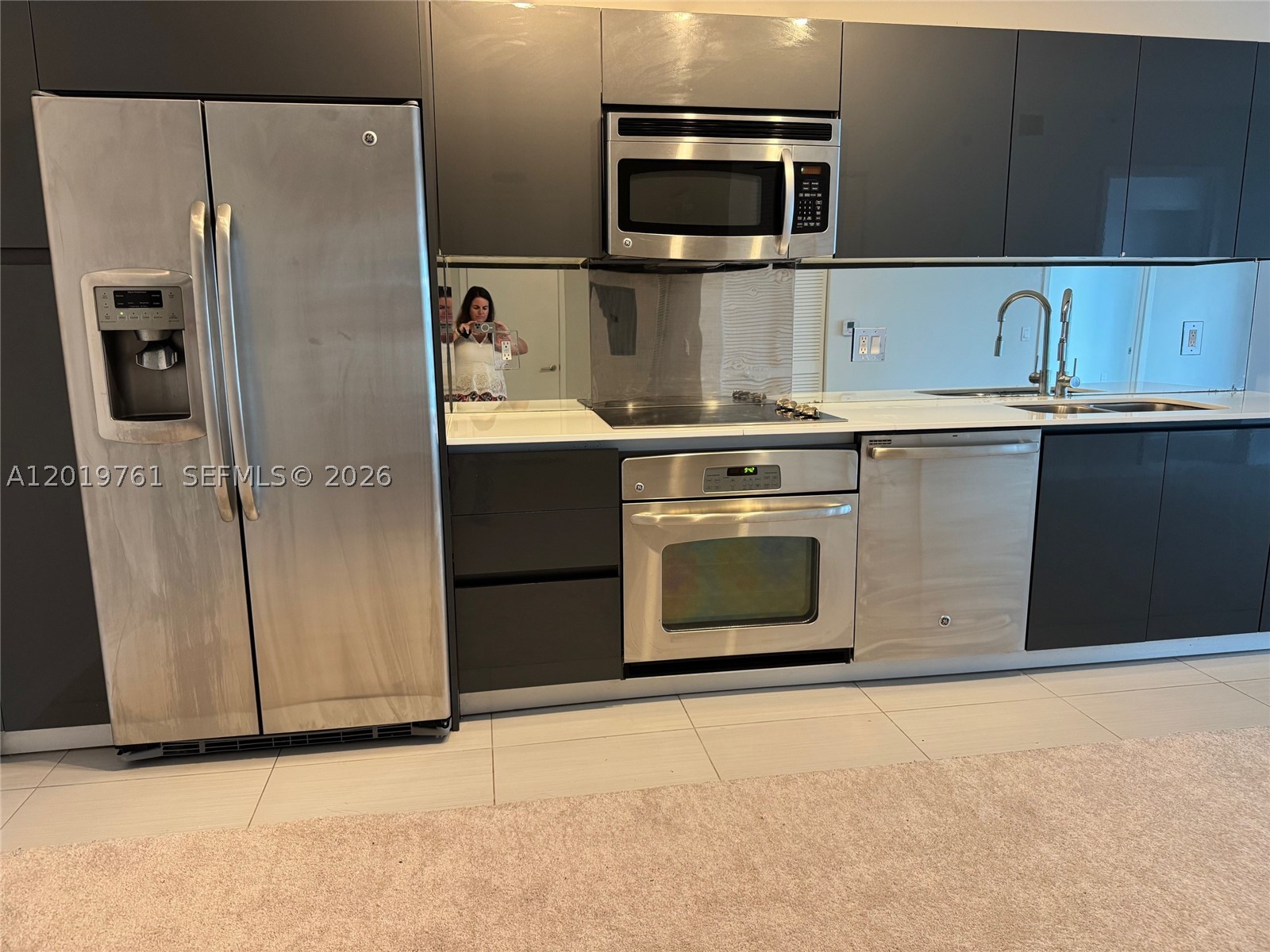 31 SE 6th St #2004, Miami FL 33131