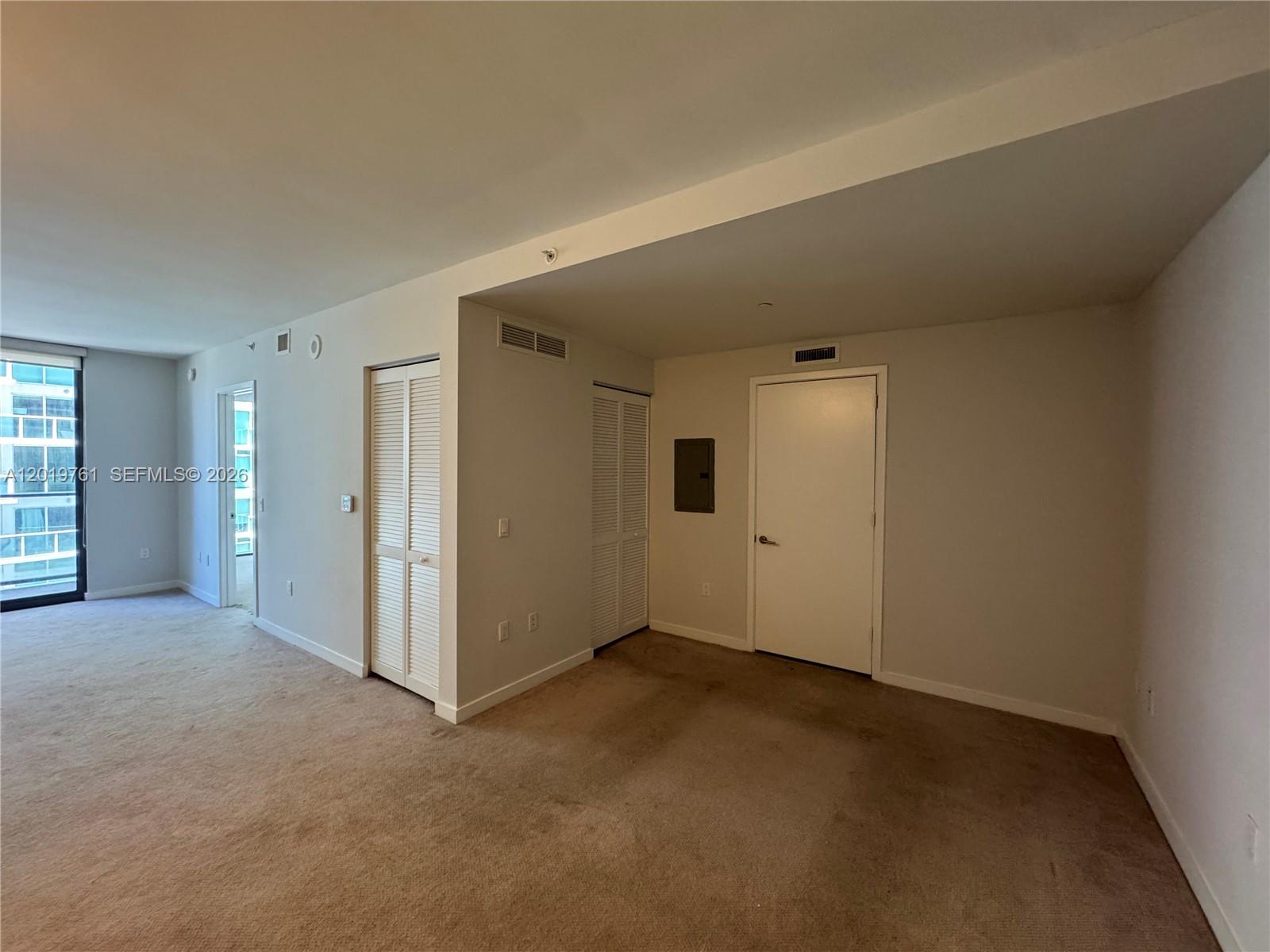 31 SE 6th St #2004, Miami FL 33131