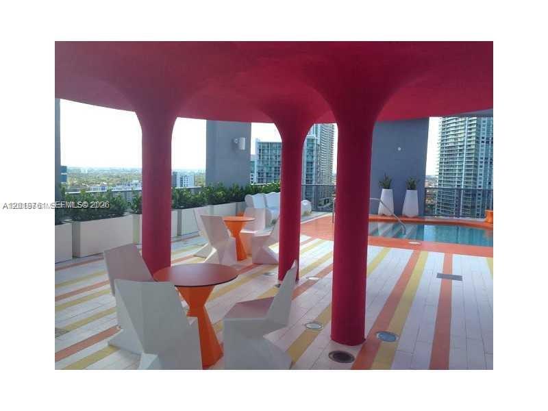 31 SE 6th St #2004, Miami FL 33131