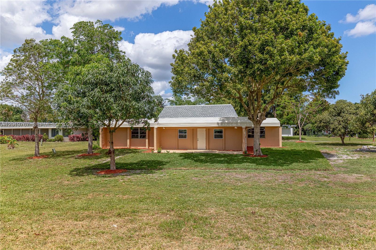 5201 Yellow Pine Ln #0, Tamarac FL 33319