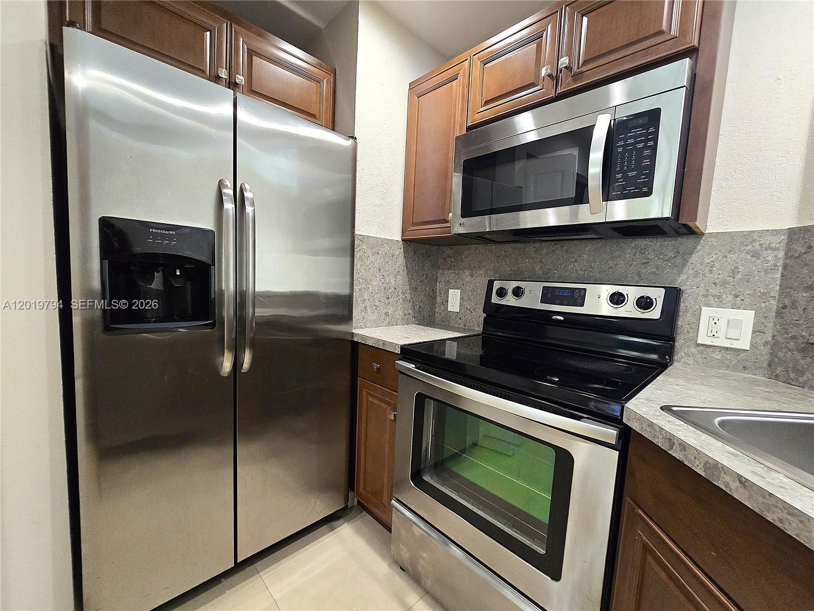 3457 NW 44th St #205, Oakland Park FL 33309