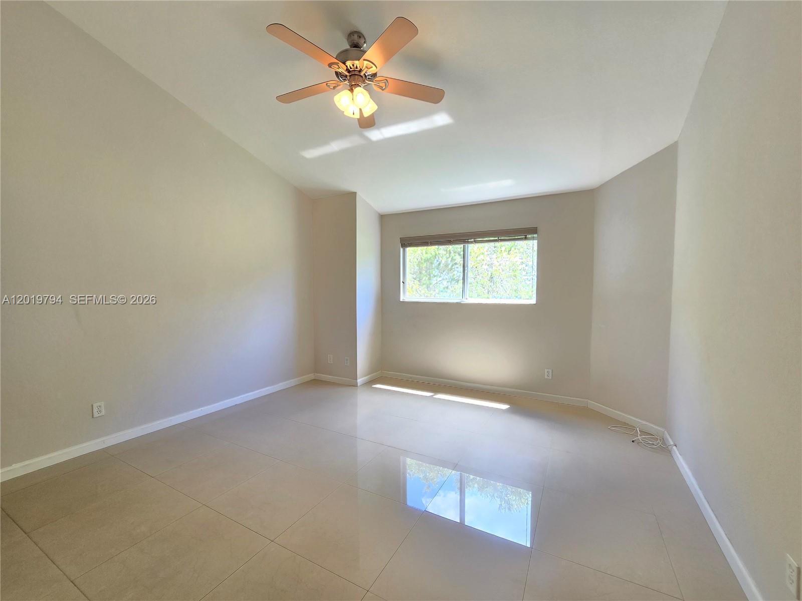 3457 NW 44th St #205, Oakland Park FL 33309