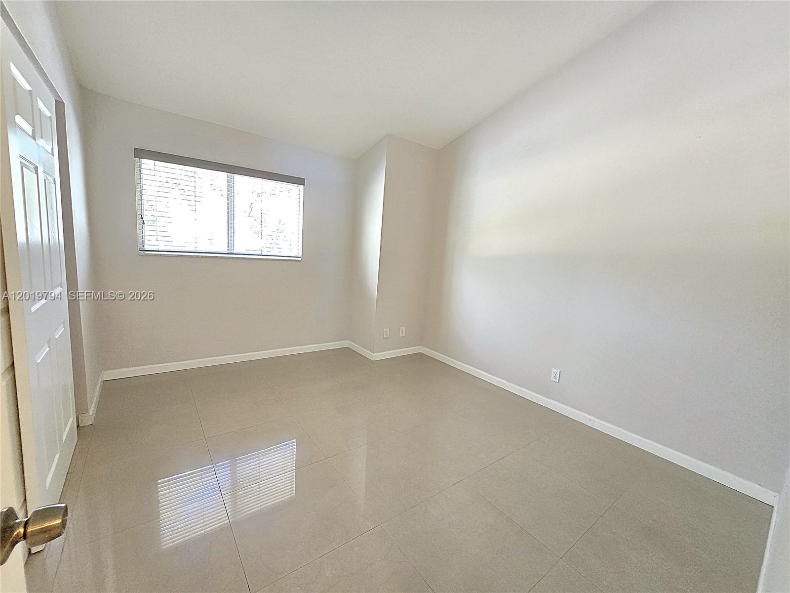 3457 NW 44th St #205, Oakland Park FL 33309