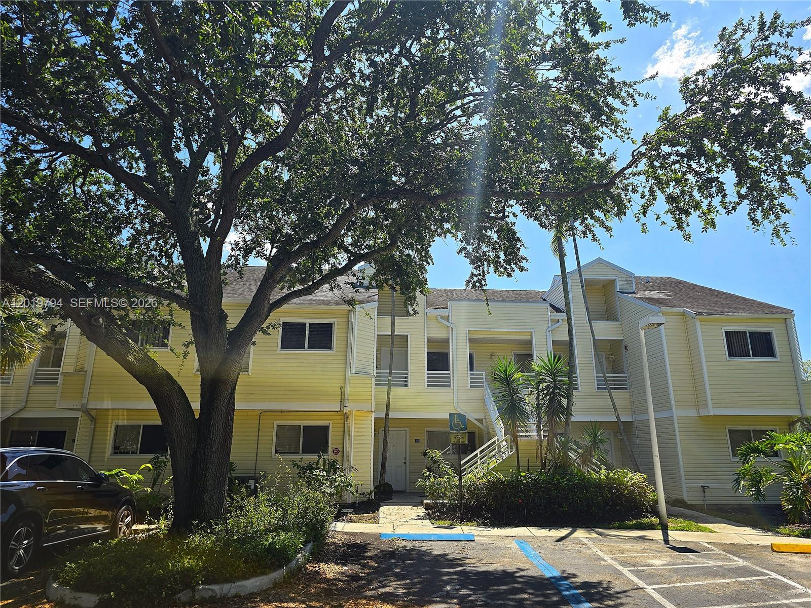 3457 NW 44th St #205, Oakland Park FL 33309